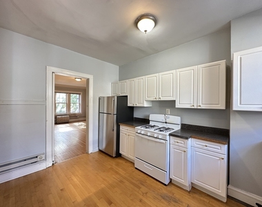 805 Judson Avenue - Photo Thumbnail 4
