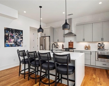 94 Whitefoord Avenue Ne - Photo Thumbnail 11
