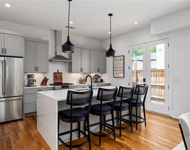 94 Whitefoord Avenue Ne - Photo Thumbnail 10