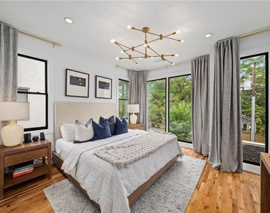 94 Whitefoord Avenue Ne - Photo Thumbnail 4