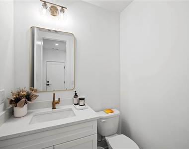 94 Whitefoord Avenue Ne - Photo Thumbnail 15