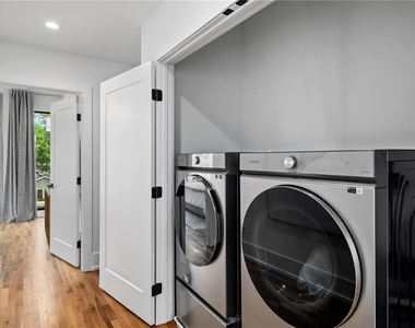 94 Whitefoord Avenue Ne - Photo Thumbnail 27