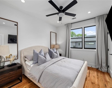 94 Whitefoord Avenue Ne - Photo Thumbnail 23