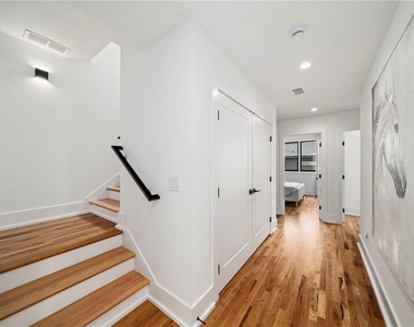 94 Whitefoord Avenue Ne - Photo Thumbnail 17