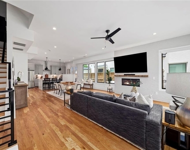 94 Whitefoord Avenue Ne - Photo Thumbnail 1