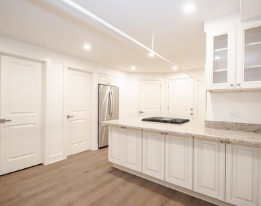 1319 W Early Avenue - Photo Thumbnail 7