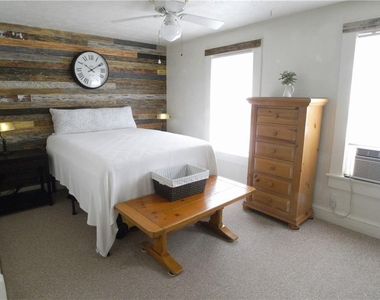 1197 Stillwood Drive Ne - Photo Thumbnail 12