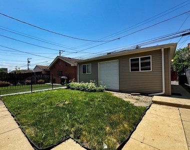 2254 N Avers Avenue - Photo Thumbnail 18