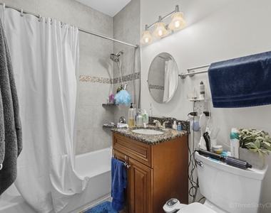 2254 N Avers Avenue - Photo Thumbnail 12