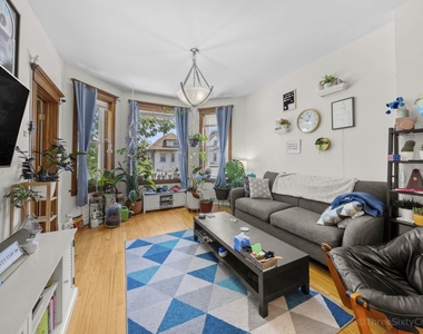 2254 N Avers Avenue - Photo Thumbnail 2