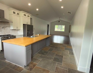 2909 Jones Mill Road - Photo Thumbnail 3