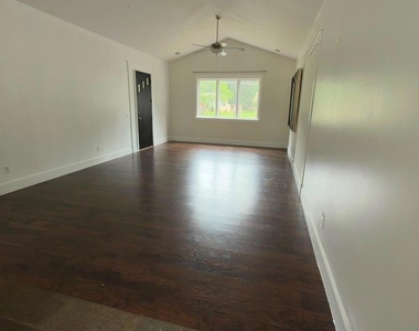 2909 Jones Mill Road - Photo Thumbnail 4