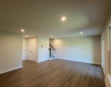 942 Sugar Vista Circle - Photo Thumbnail 5