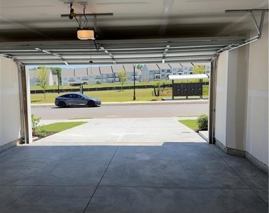 942 Sugar Vista Circle - Photo Thumbnail 39