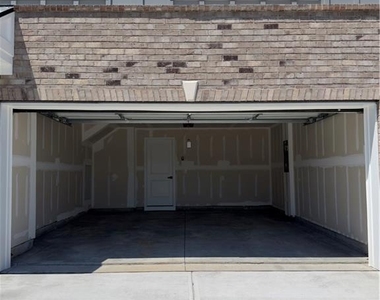942 Sugar Vista Circle - Photo Thumbnail 40