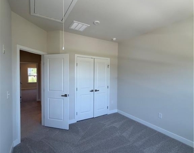 942 Sugar Vista Circle - Photo Thumbnail 17