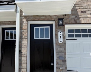 942 Sugar Vista Circle - Photo Thumbnail 2