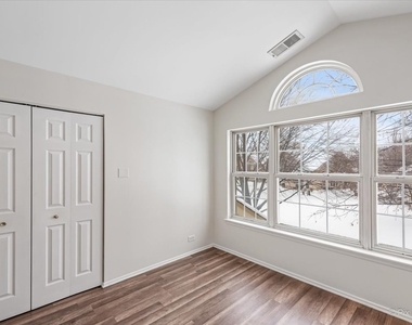 417 Cobbler Court - Photo Thumbnail 16