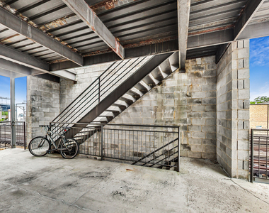 3740 N Wilton Avenue - Photo Thumbnail 11