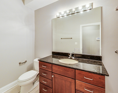 3740 N Wilton Avenue - Photo Thumbnail 7