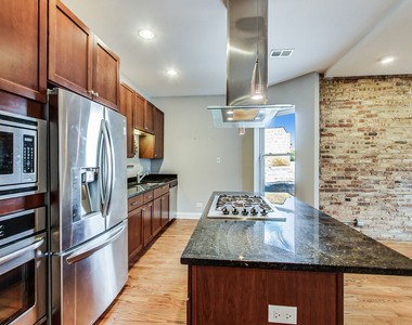 3740 N Wilton Avenue - Photo Thumbnail 5