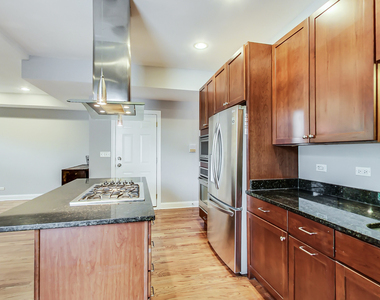 3740 N Wilton Avenue - Photo Thumbnail 6