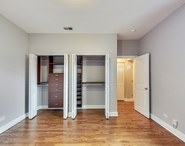 3740 N Wilton Avenue - Photo Thumbnail 10
