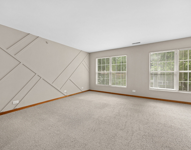 5s560 Paxton Drive - Photo Thumbnail 12