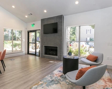 300 Deering Road - Photo Thumbnail 5