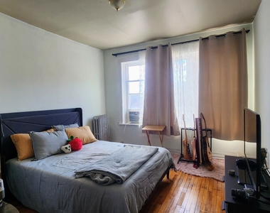 2218 N Saint Louis Avenue - Photo Thumbnail 5