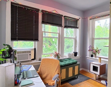 2218 N Saint Louis Avenue - Photo Thumbnail 2