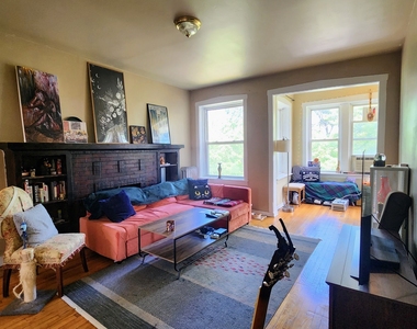 2218 N Saint Louis Avenue - Photo Thumbnail 1