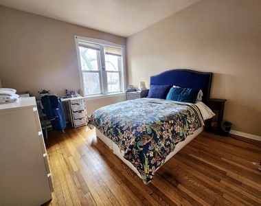 2218 N Saint Louis Avenue - Photo Thumbnail 6