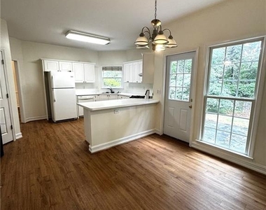 3055 Ivey Oaks Lane - Photo Thumbnail 4