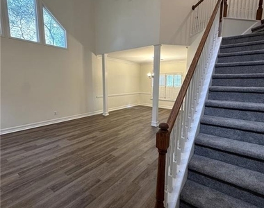 3055 Ivey Oaks Lane - Photo Thumbnail 6