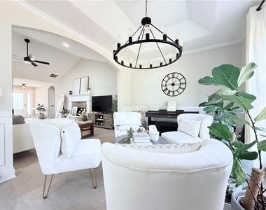 138 Livingston Court - Photo Thumbnail 11