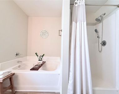 138 Livingston Court - Photo Thumbnail 14