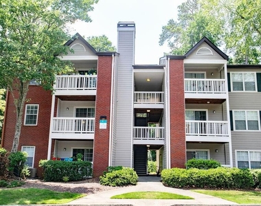 100 Ashford Gables Drive - Photo Thumbnail 16