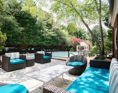 100 Ashford Gables Drive - Photo Thumbnail 17