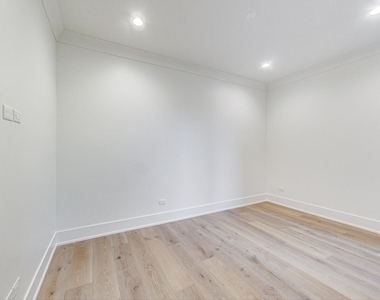 4920 N Lincoln Avenue - Photo Thumbnail 12