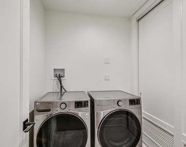 4920 N Lincoln Avenue - Photo Thumbnail 11