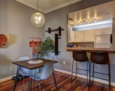 1101 Juniper Street - Photo Thumbnail 3