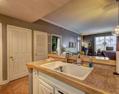 1101 Juniper Street - Photo Thumbnail 4