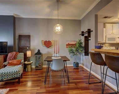 1101 Juniper Street - Photo Thumbnail 2