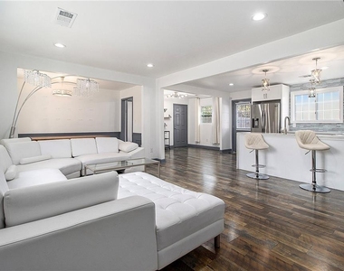154 Wadley Street Nw - Photo Thumbnail 1