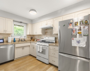 2653 N Bradford Drive - Photo Thumbnail 6