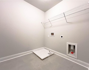 3626 Lockaby Way - Photo Thumbnail 26
