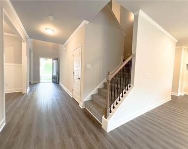 3626 Lockaby Way - Photo Thumbnail 11