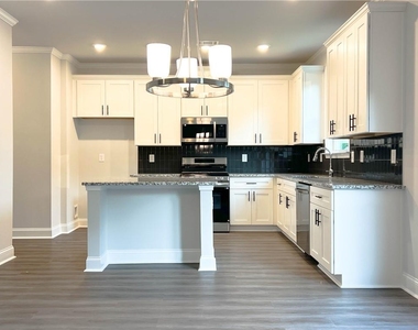 3626 Lockaby Way - Photo Thumbnail 8