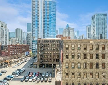 630 N Franklin Street - Photo Thumbnail 10